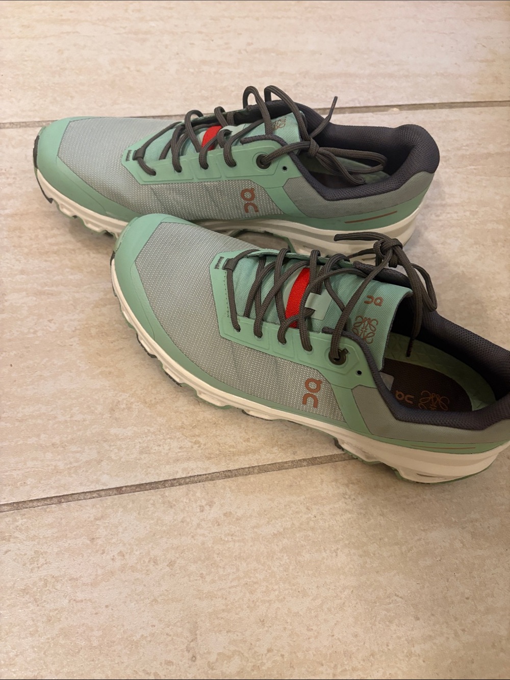On Cloud/Loewe Green Running Sneakers